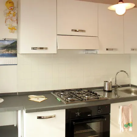 Locazione Turistica Casa Paesett Semesterbostad *